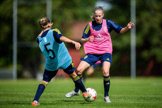 Augusta Priks och Ella Lundin