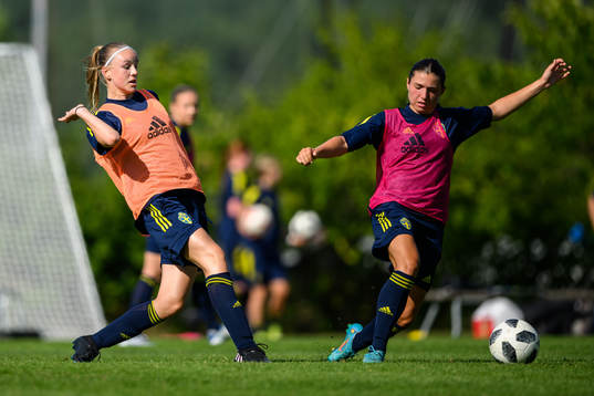 Fabienne Bartholdson och Thea Staffansson