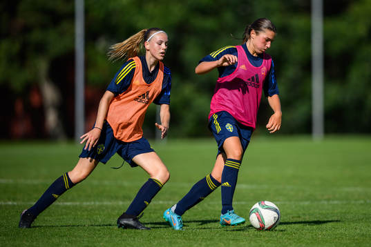 Fabienne Bartholdson och Thea Staffansson