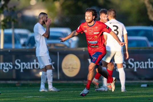 Tvååkers Rasmus Andersson jublar