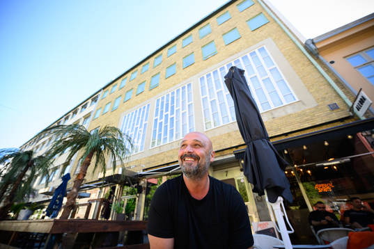 Utsiktens tränare Bosko Orovic blir intervjuad