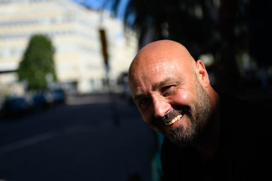 Utsiktens tränare Bosko Orovic blir intervjuad