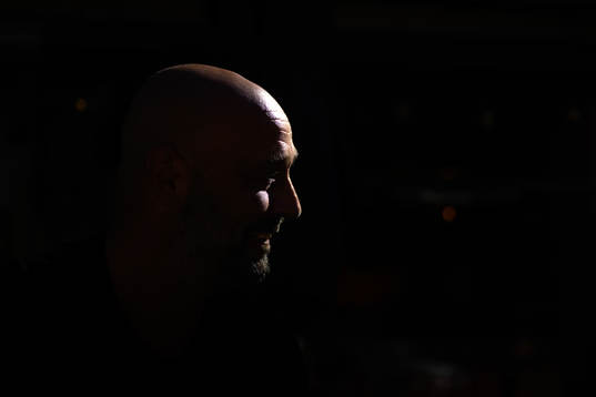 Utsiktens tränare Bosko Orovic blir intervjuad