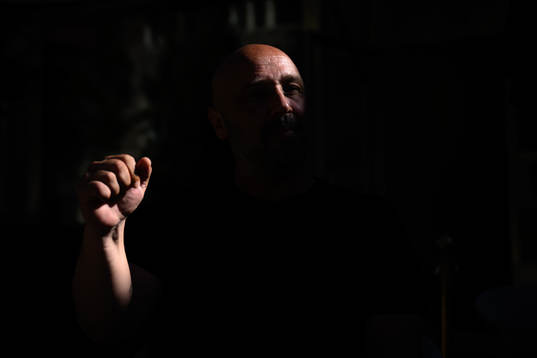 Utsiktens tränare Bosko Orovic blir intervjuad