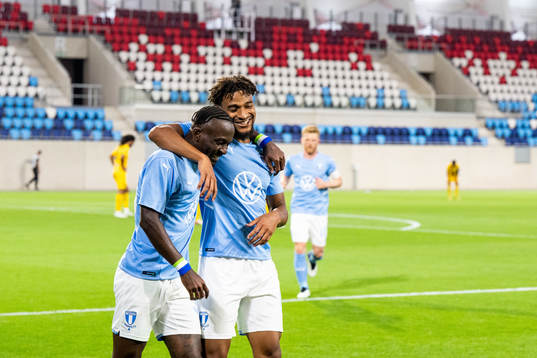 Mohamed Buya Turay celebrate with Joseph Ceesay of Malmö