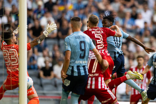 Joel Asoro of Djurgården scoring the 2-1 goal
