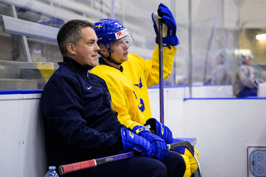 Head coach Tomas Montén and Anton Olsson of Sweden at a
