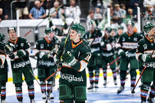 Kristianstads Filip Karlsson jublar