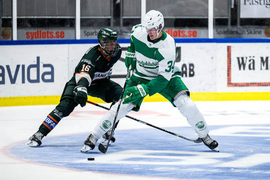 Rögles Adam Edström och Kristianstads Isak Renemark