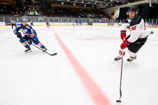 Växjös Brian Cooper och Malmö Redhawks Lance Bouma