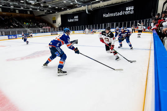 Växjös Amil Krupic och Malmö Redhawks Lukas Wernblom