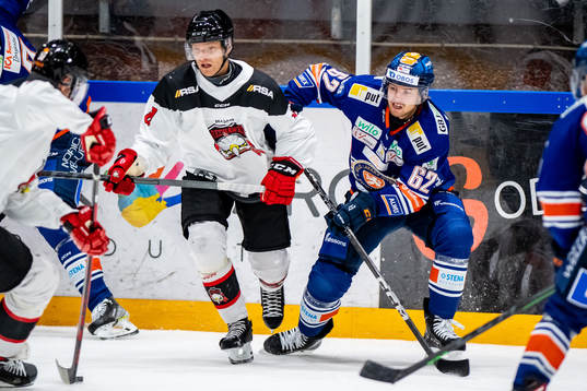 Malmö Redhawks Johan Olofsson och Växjös Manuel Ågren