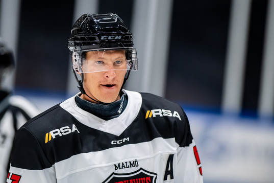 Malmö Redhawks Emil Sylvegård  deppar