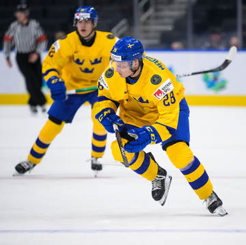 Oskar Magnusson of Sweden