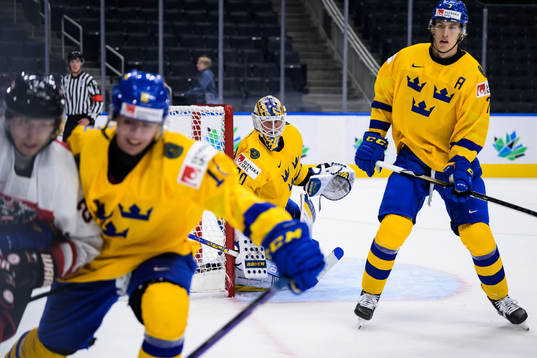Goaltender Calle Clang and Simon Edvinsson of Sweden