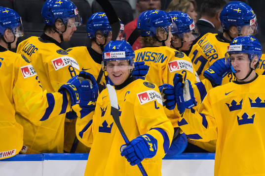 Emil Andrae and Jonathan Lekkerimäki of Sweden celebrate