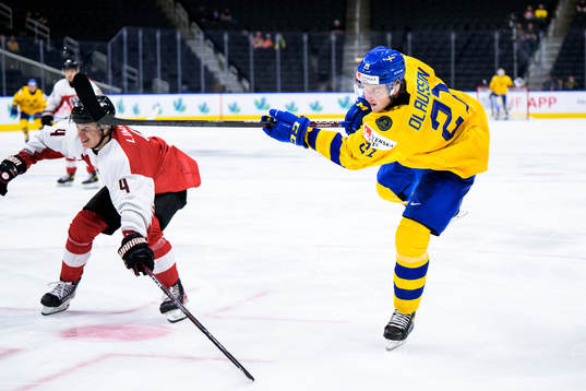 Oskar Olausson of Sweden
