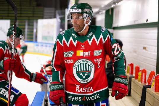 Frölundas Joel Lundqvist innan ishockeymatchen i