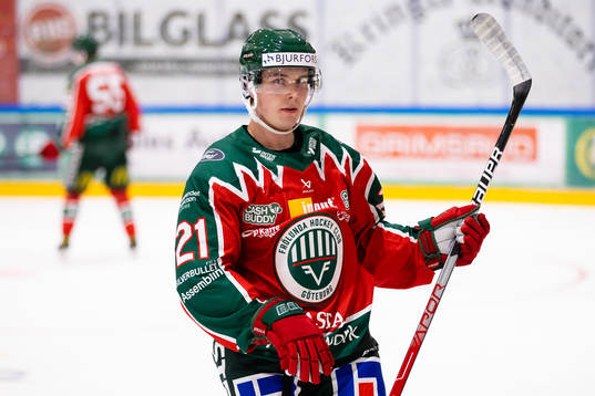 Frölundas Jere Innala  innan ishockeymatchen i Strömstad