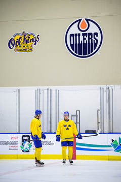 Albert Sjöberg and Oskar Magnusson of Sweden at a practice