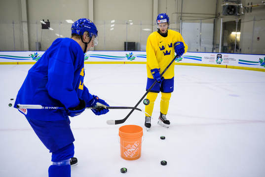 Emil Andrae and Albert Sjöberg of Sweden at a practice