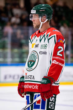 Frölundas Christian Folin innan ishockeymatchen i