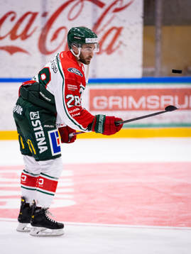 Frölundas Anthony Greco  innan ishockeymatchen i
