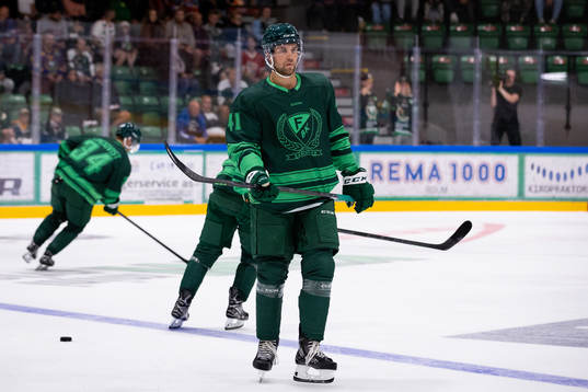 Färjestads Henrik Björklund innan ishockeymatchen i