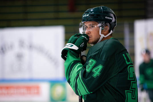Färjestads Michael Lindqvist innan ishockeymatchen i