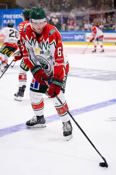 Frölundas Filip Hasa innan ishockeymatchen i Strömstad