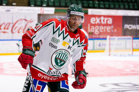 Frölundas Joel Lundqvist innan ishockeymatchen i