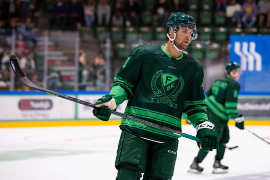 Färjestads Henrik Björklund innan ishockeymatchen