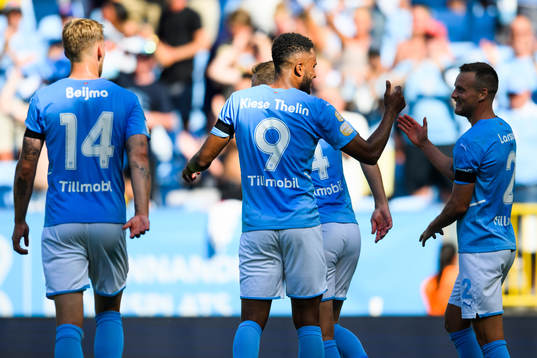 Malmö FFs Isaac Kiese Thelin och Eric Larsson jublar