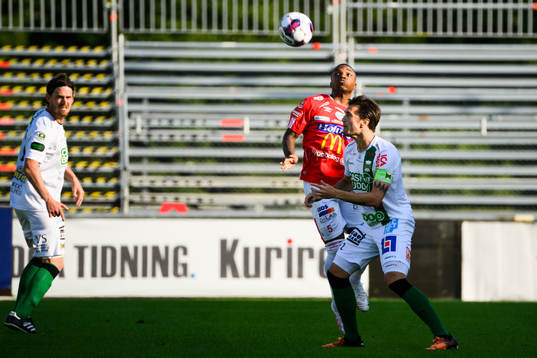 Degerfors Joseph-Claude Agyeman Gyau och Varbergs Jon