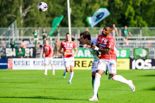 Varbergs Jon Birkfeldt och Degerfors Joseph-Claude Agyeman
