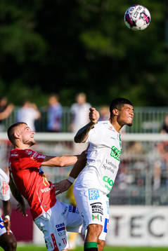Degerfors Christos Gravius och Varbergs Luke Le Roux