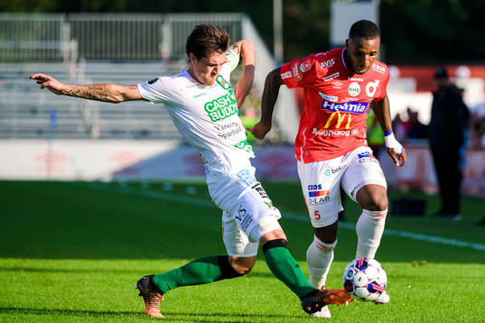 Varbergs Jon Birkfeldt och Degerfors Joseph-Claude Agyeman