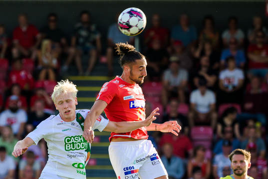Varbergs André Boman och Degerfors Dijan Vukojević