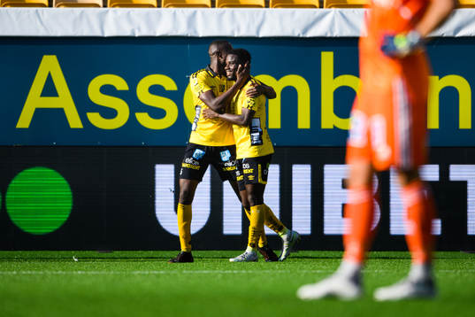 Elfsborgs Michael Baidoo och Maudo Lamine Jarjué jublar