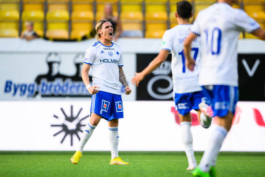 IFK Norrköpings Arnor Sigurdsson jublar
