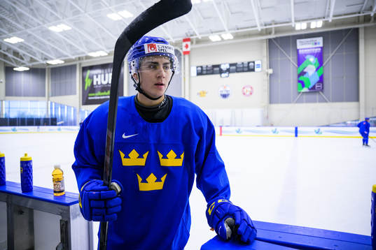 Daniel Ljungman of Sweden at a practice session
