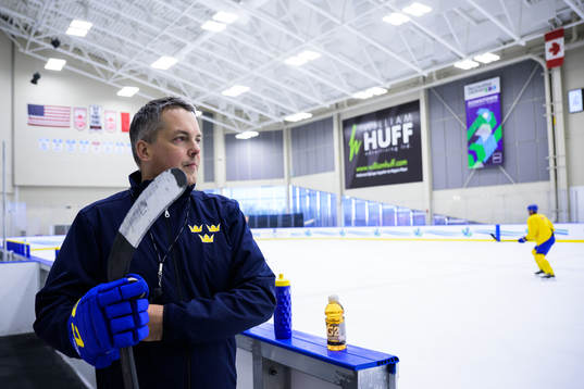 Head coach Tomas Montén of Sweden at a practice session