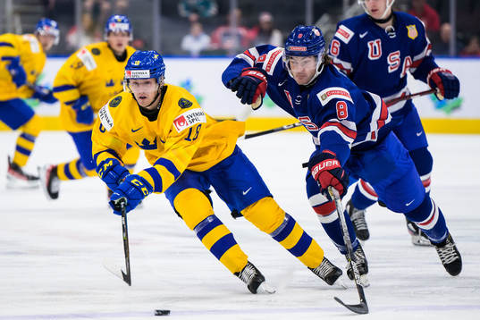 Linus Sjödin of Sweden and Riley Duran of USA