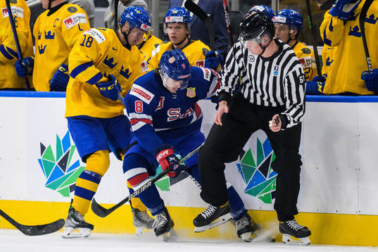 Linus Sjödin of Sweden and Riley Duran of USA