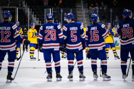 Jonathan Lekkerimäki and Linus Sjödin of Sweden look