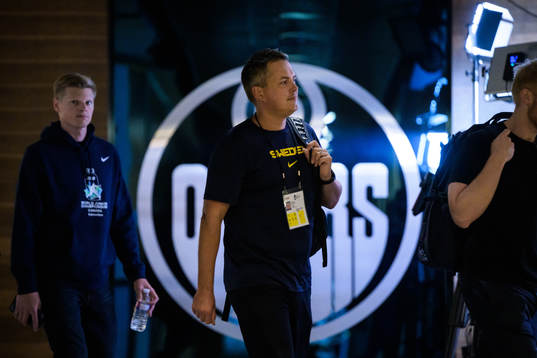 Head coach Tomas Montén of Sweden arrives to the arena for