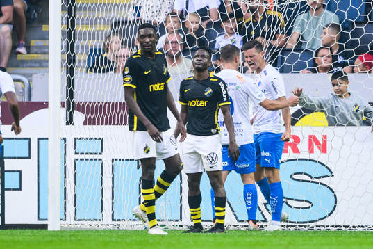 Värnamos Marcus Antonsson jublar