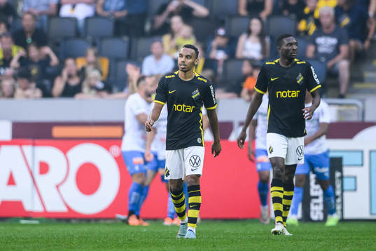 AIKs Bilal Hussein och Collins Lusaka Sichenje deppar