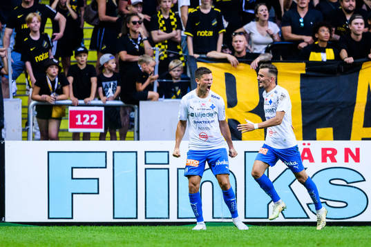 Värnamos Marcus Antonsson jublar