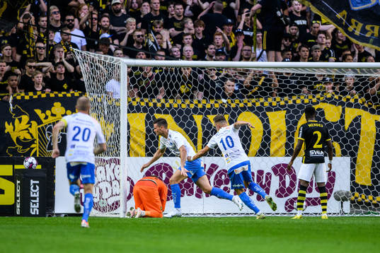 Värnamos Marcus Antonsson jublar
